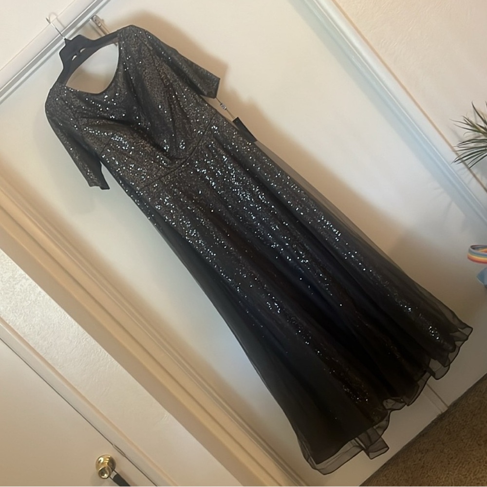 Le Femme Formal Evening Dress - Picture 4 of 16